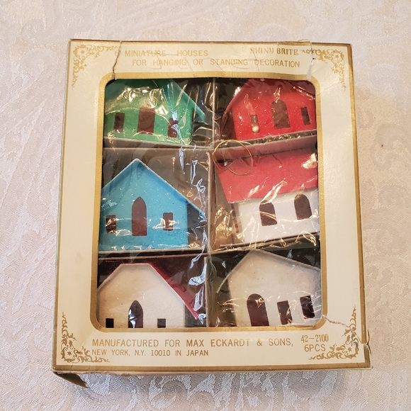 Other - SOLD____________Vintage miniature houses in original box